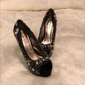 Black and Silver Studded Ziginy Pumps